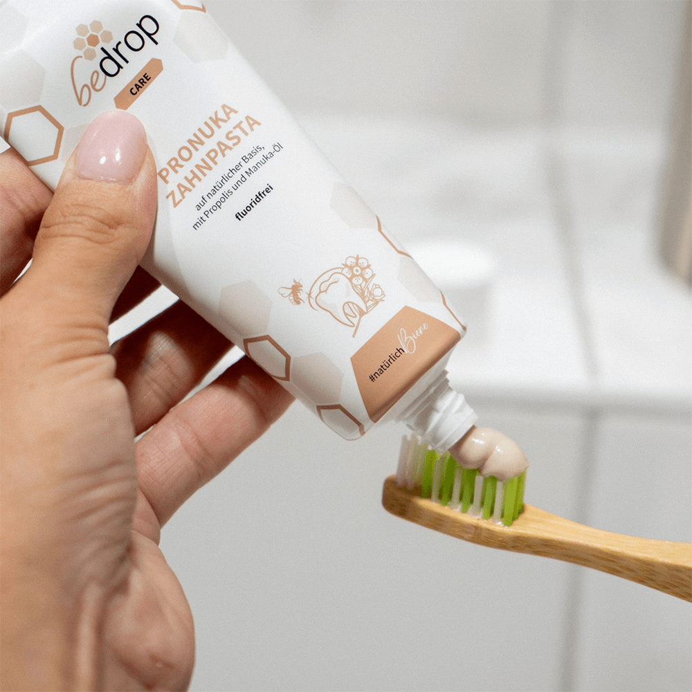 Pronuka Zahnpasta mit Propolis und Manuka-Öl