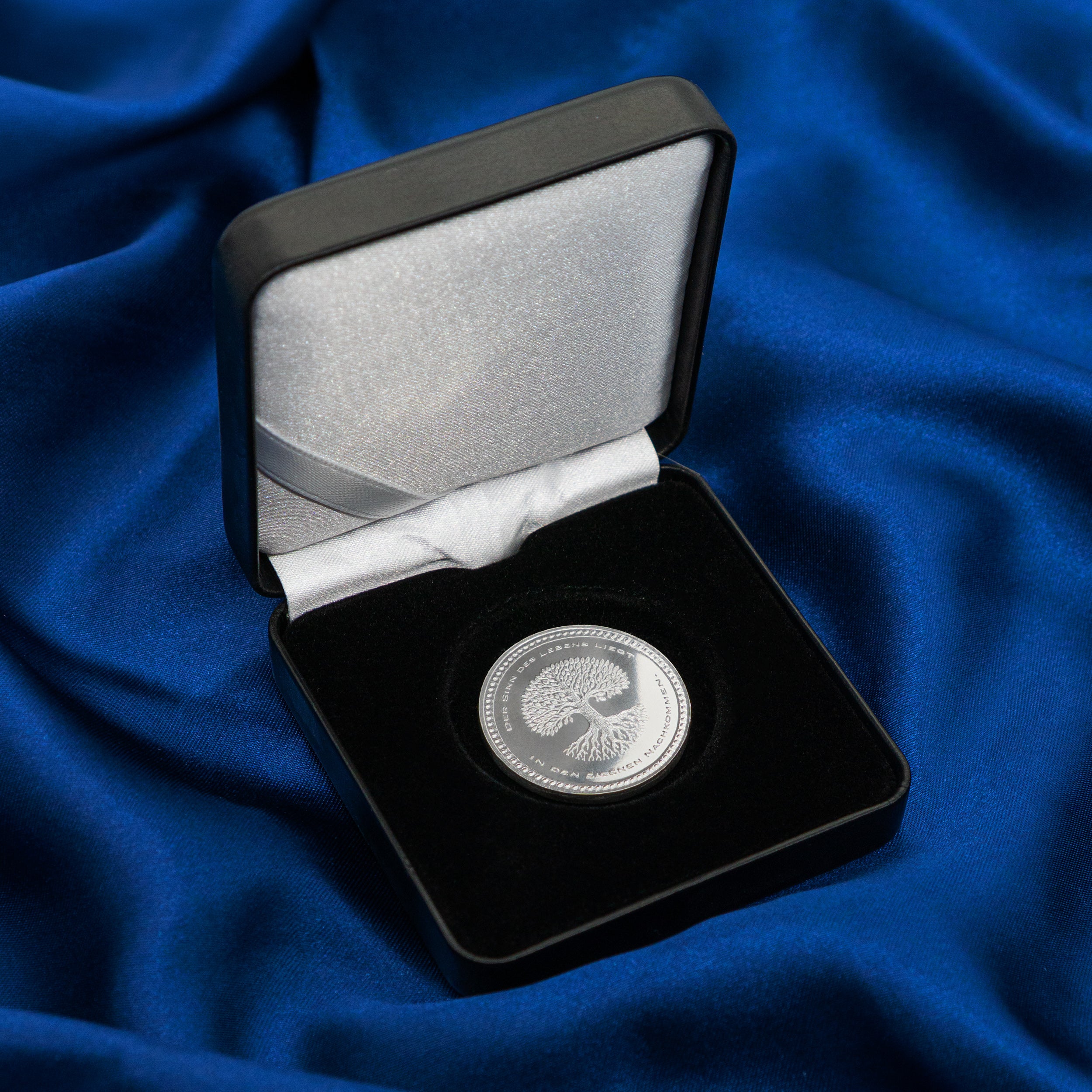 Feinsilbermedaille mit dem Lebensbaum