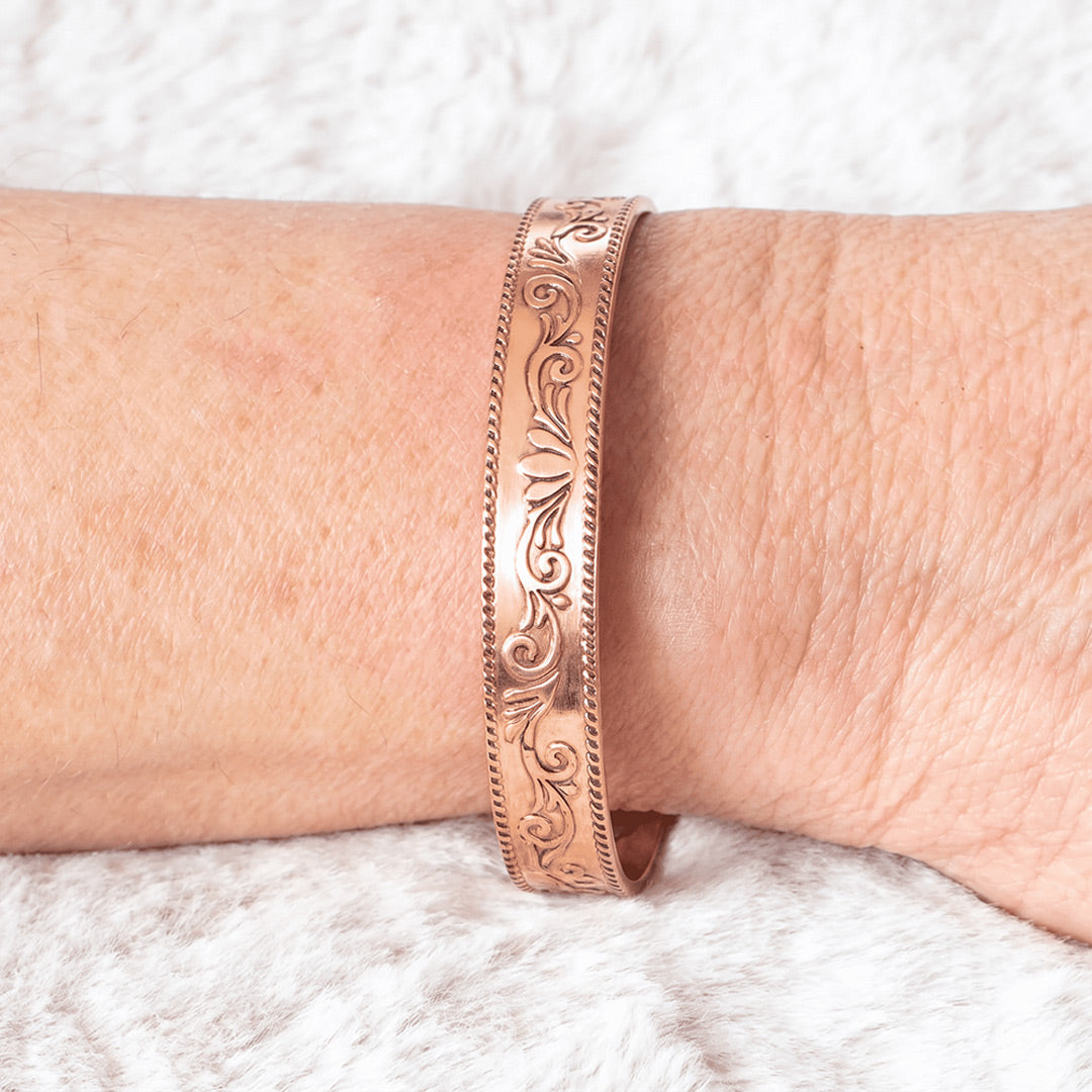 Magnetisches Kupferarmband mit Lotus
