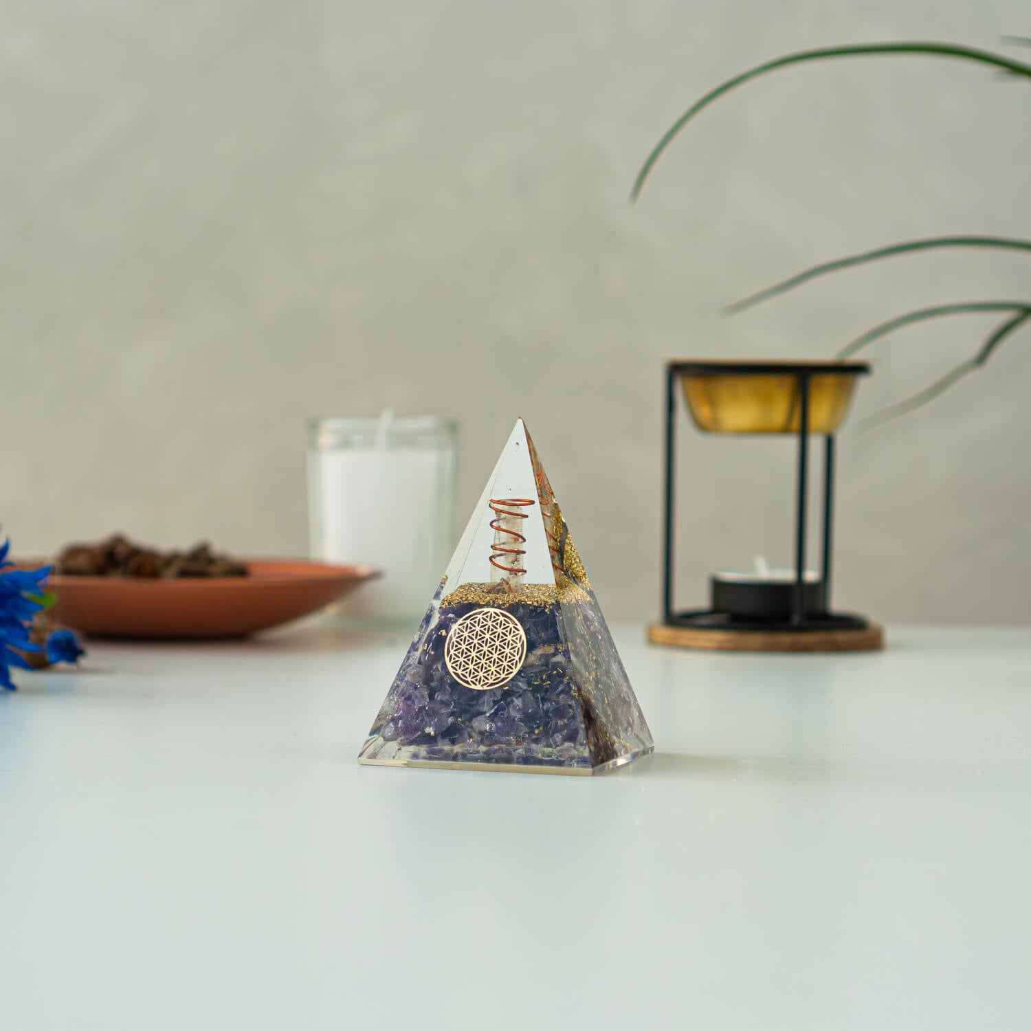 Orgonit Pyramide Amethyst Blume des Lebens
