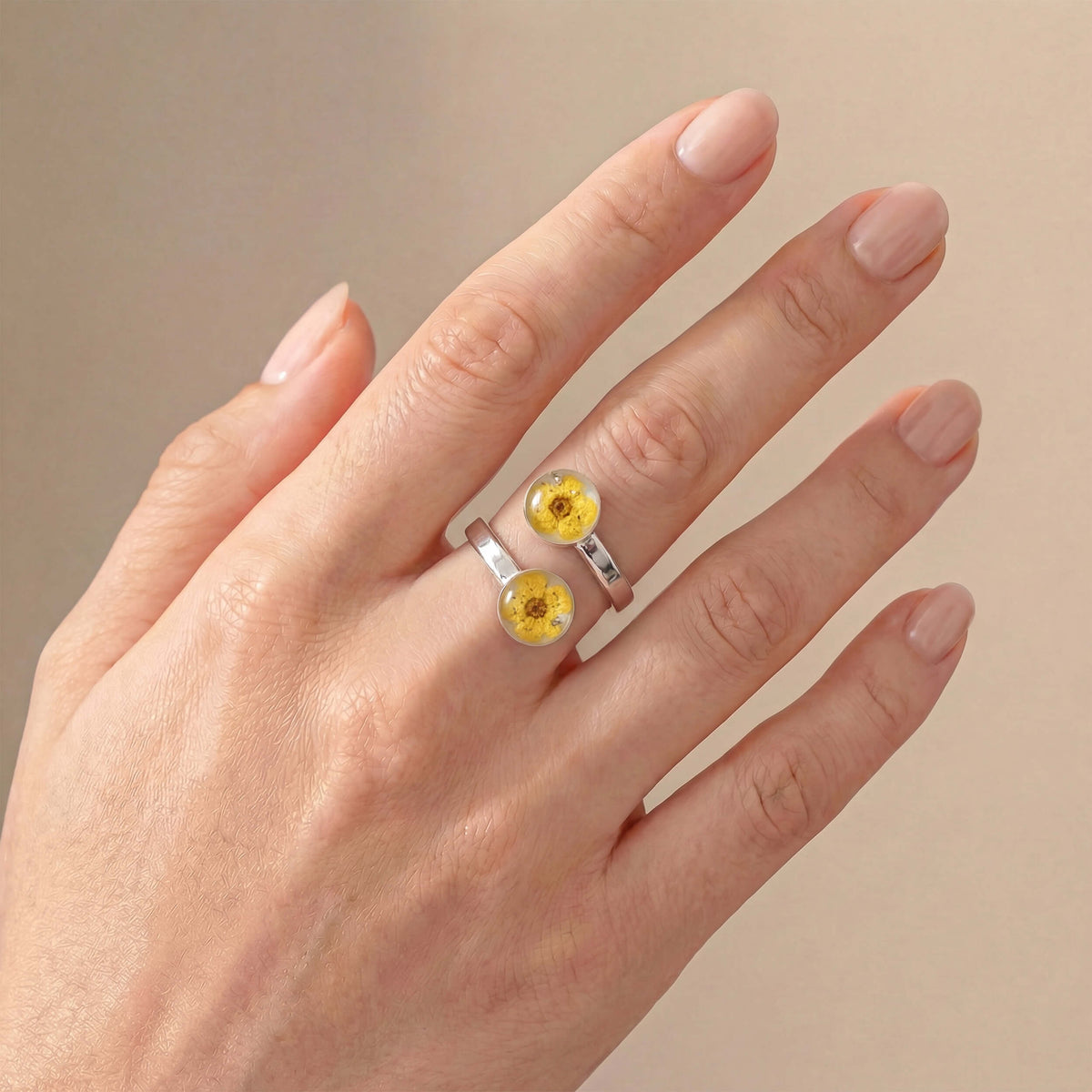 Ring mit gelber Spiere