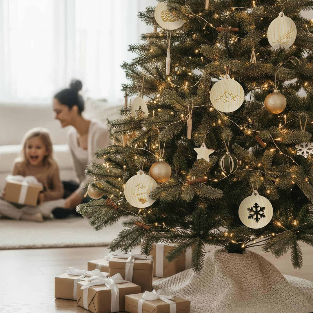Zirben Weihnachtsschmuck aus Tirol 8 Stück
